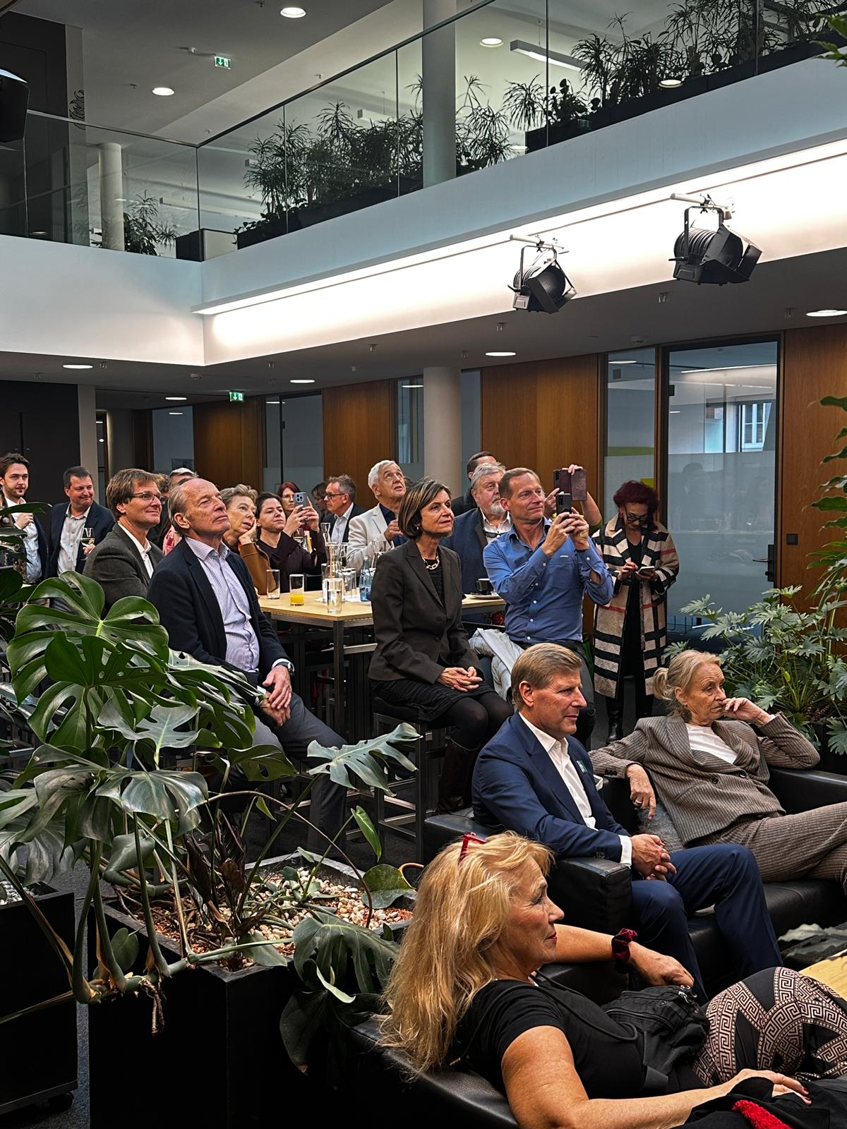 a8953bcf-5588-4ace-8de7-1fee332f2726