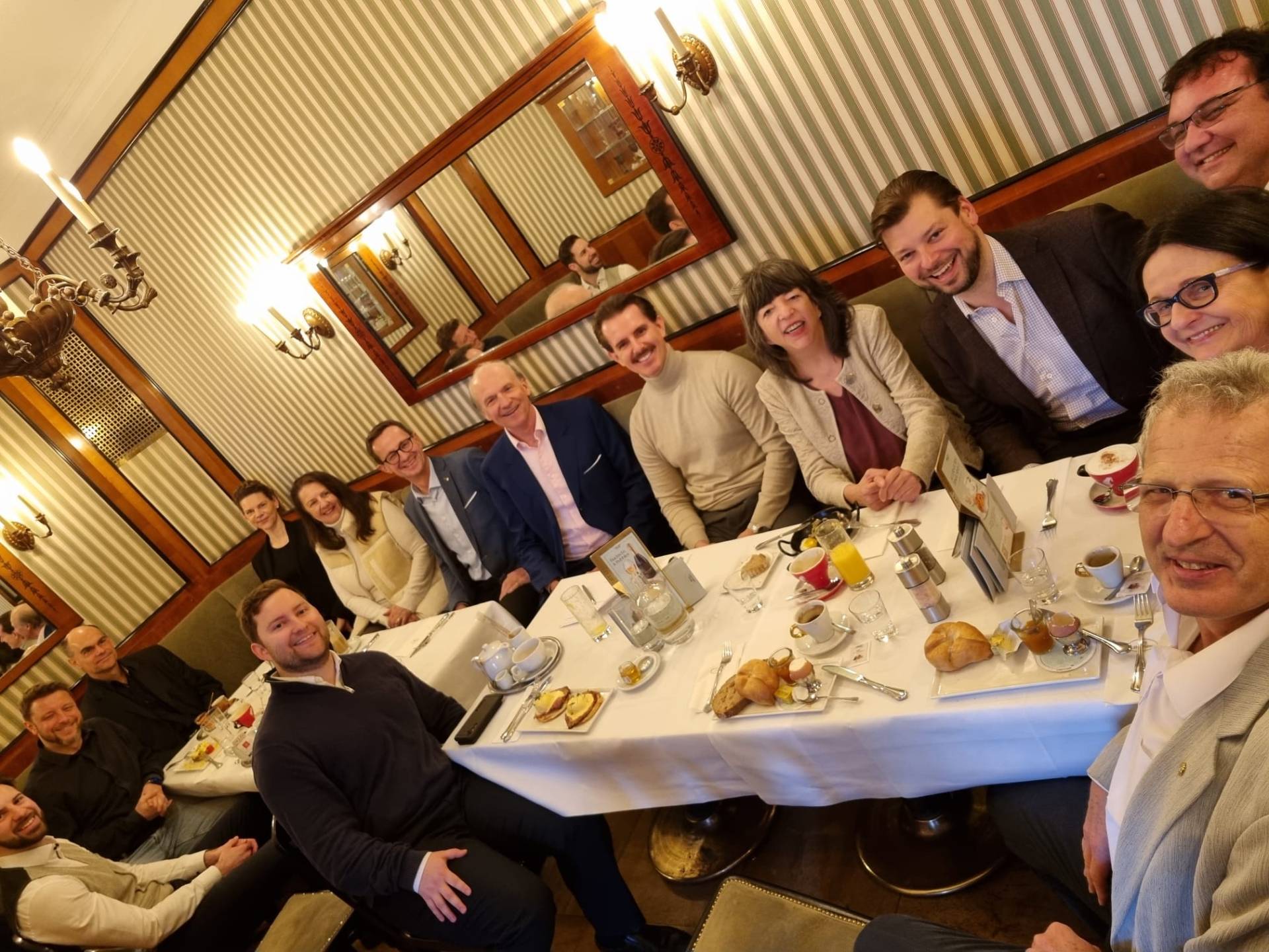 42._fruehstuecksstammtisch.1