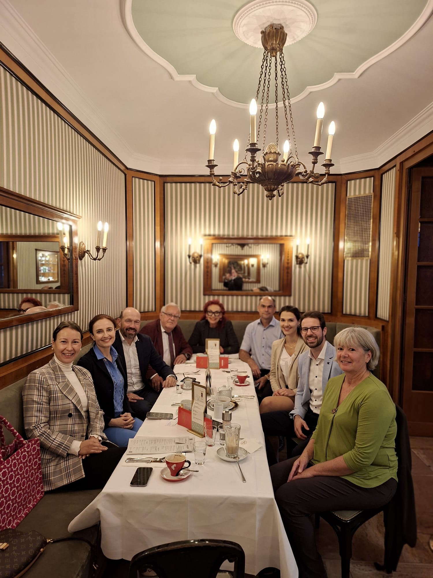 37._fruehstuecksstammtisch